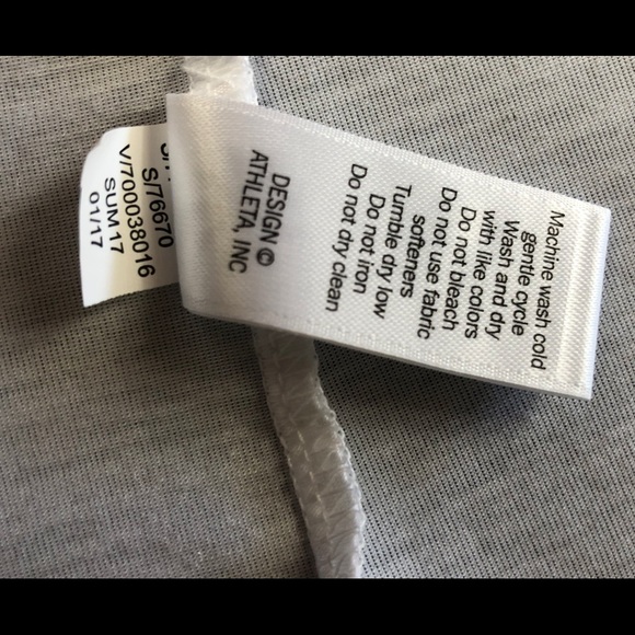 ATHLETA White Short Sleeve Tee in SZ Large Tall - Picture 10 of 11